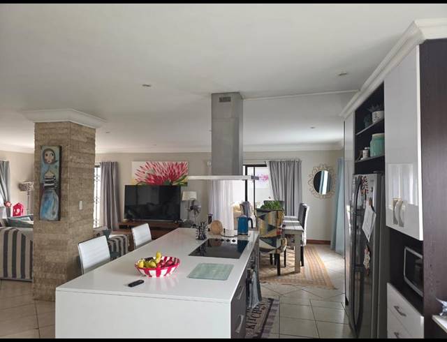 4 BEDROOM HOUSE FOR SALE IN ZAMBEZI COUNTRY ESTATE